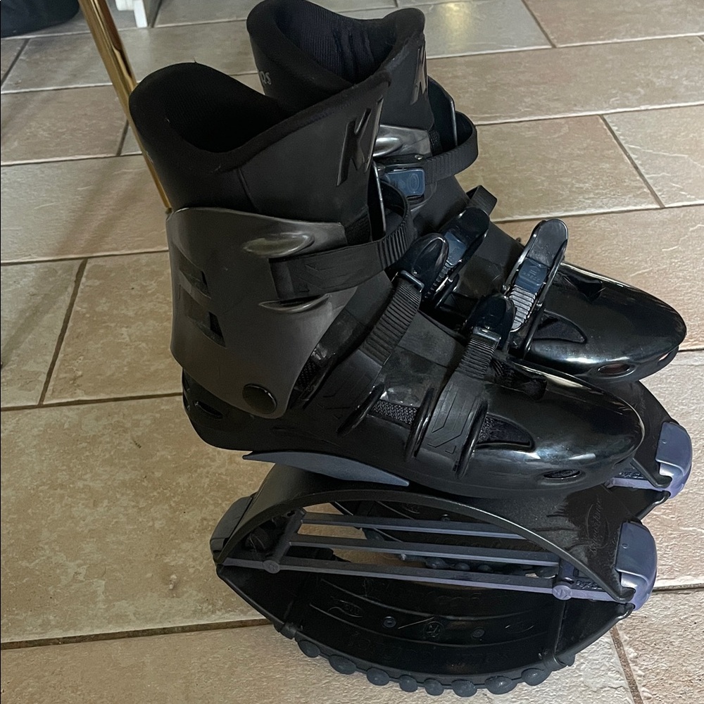 Black Athletic Jumping Shoes